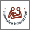 Logo 2 Menschen aus Linien in rot mit rundem Schriftzug Intensive Interaction in dunkelblau
